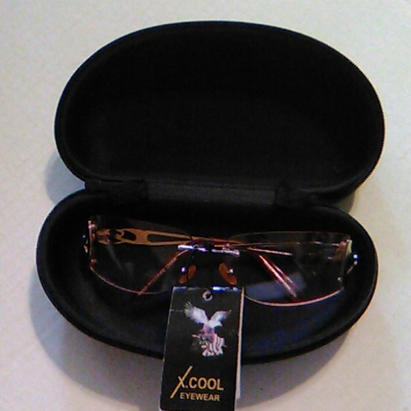 Nwt Cool Pink sunglasses and nylon case - Picture 7 of 7